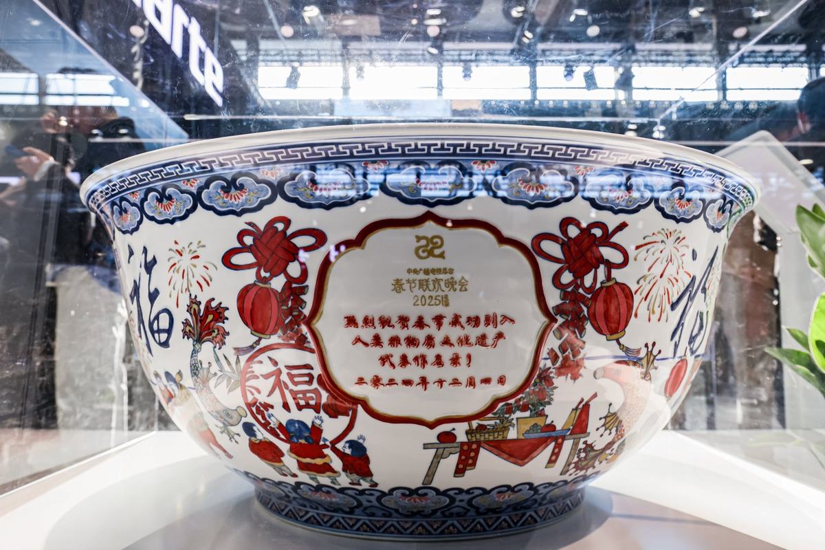 洗门道多？选卡萨帝洗碗机“对症清洗”PG麻将胡了免费试玩模拟器高端餐具清(图2)